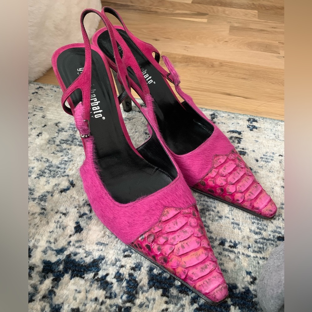 VINTAGE PINK ALLIGATOR HEELS